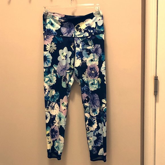 Old Navy Leggings Yoga Athletic pants Size Small - Picture 1 of 1